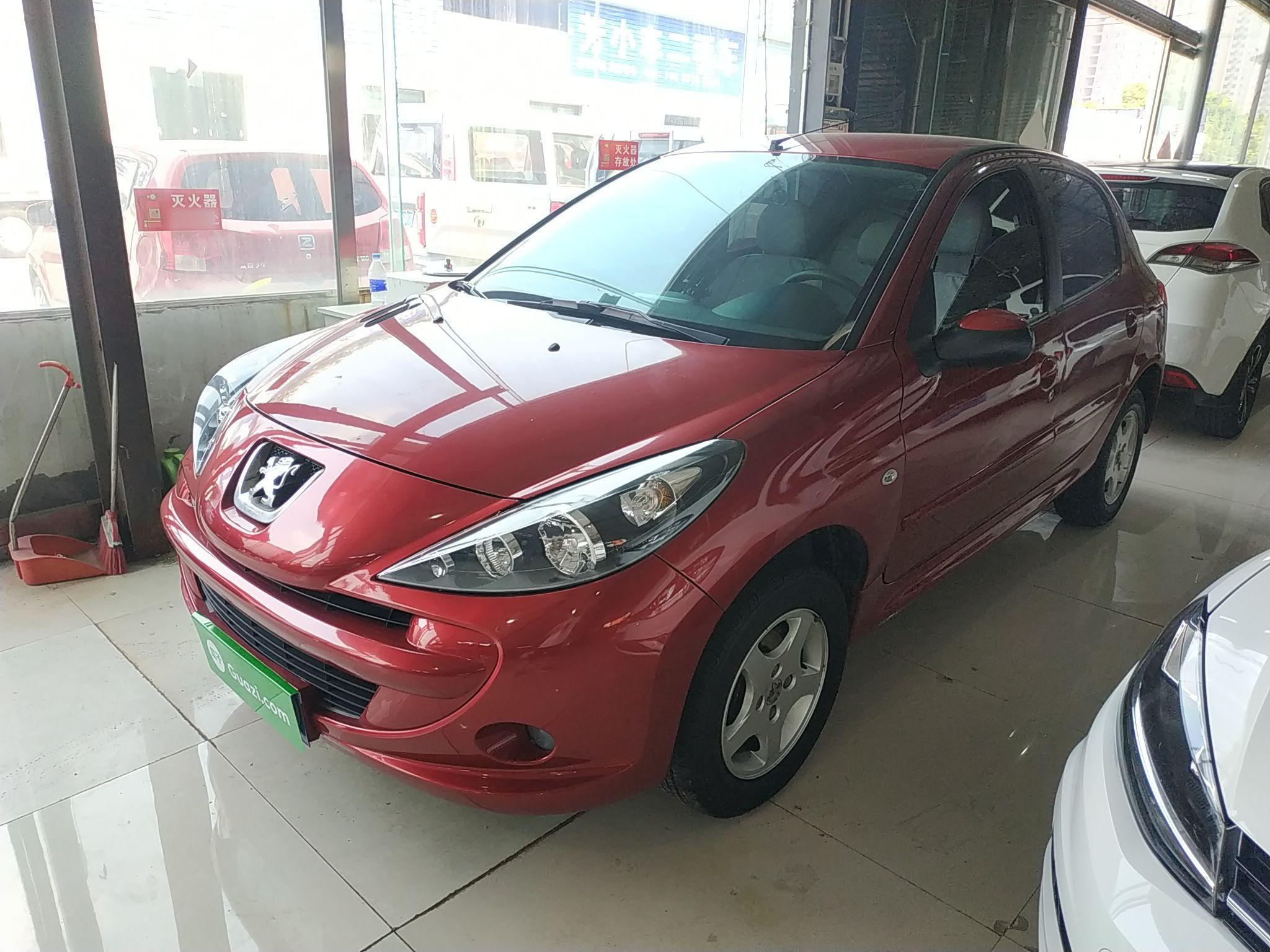 标致207 2011款 两厢 1.4L 手动驭乐版