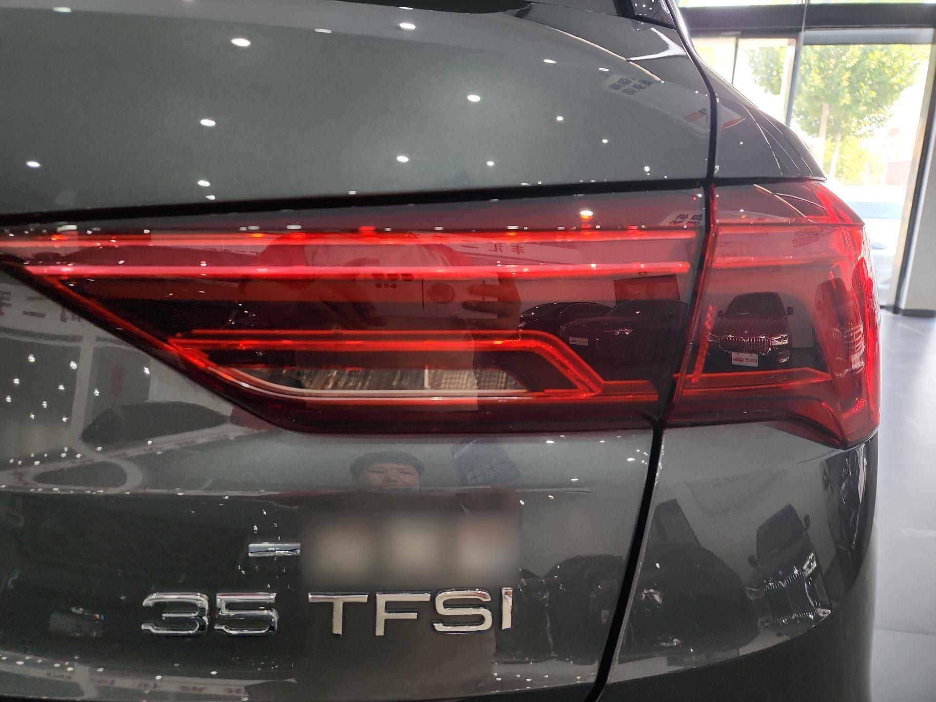 奥迪Q3 2023款 35 TFSI 时尚动感型（1.4T）