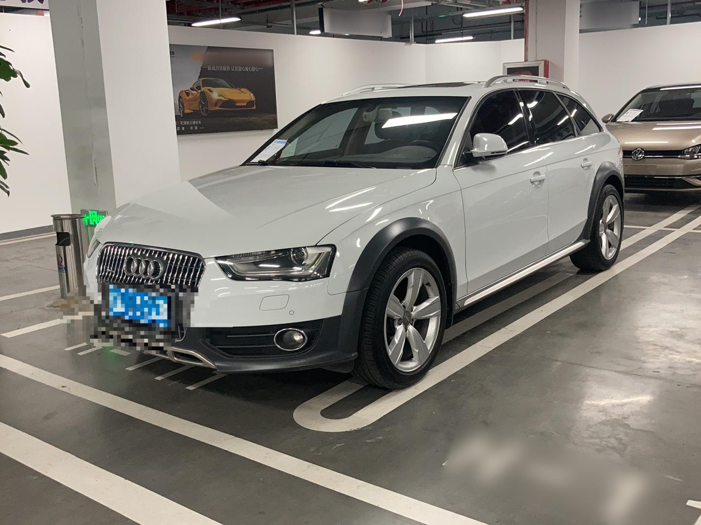 奥迪A4 2014款 40 TFSI allroad quattro plus版(进口)