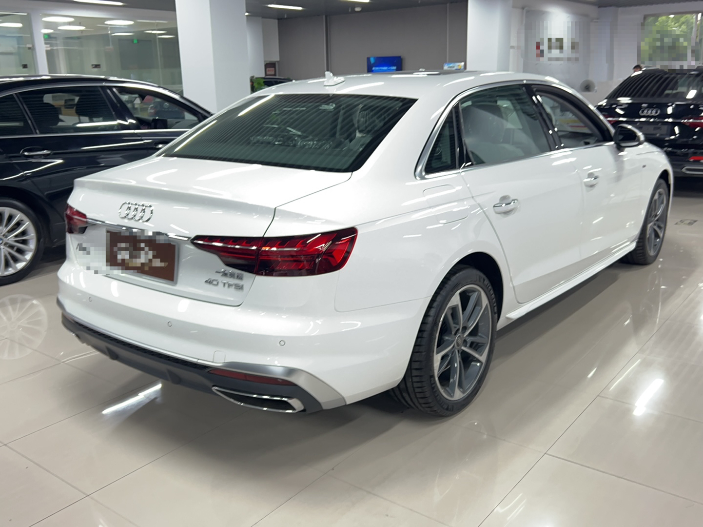 奥迪A4L 2022款 40 TFSI 时尚动感型