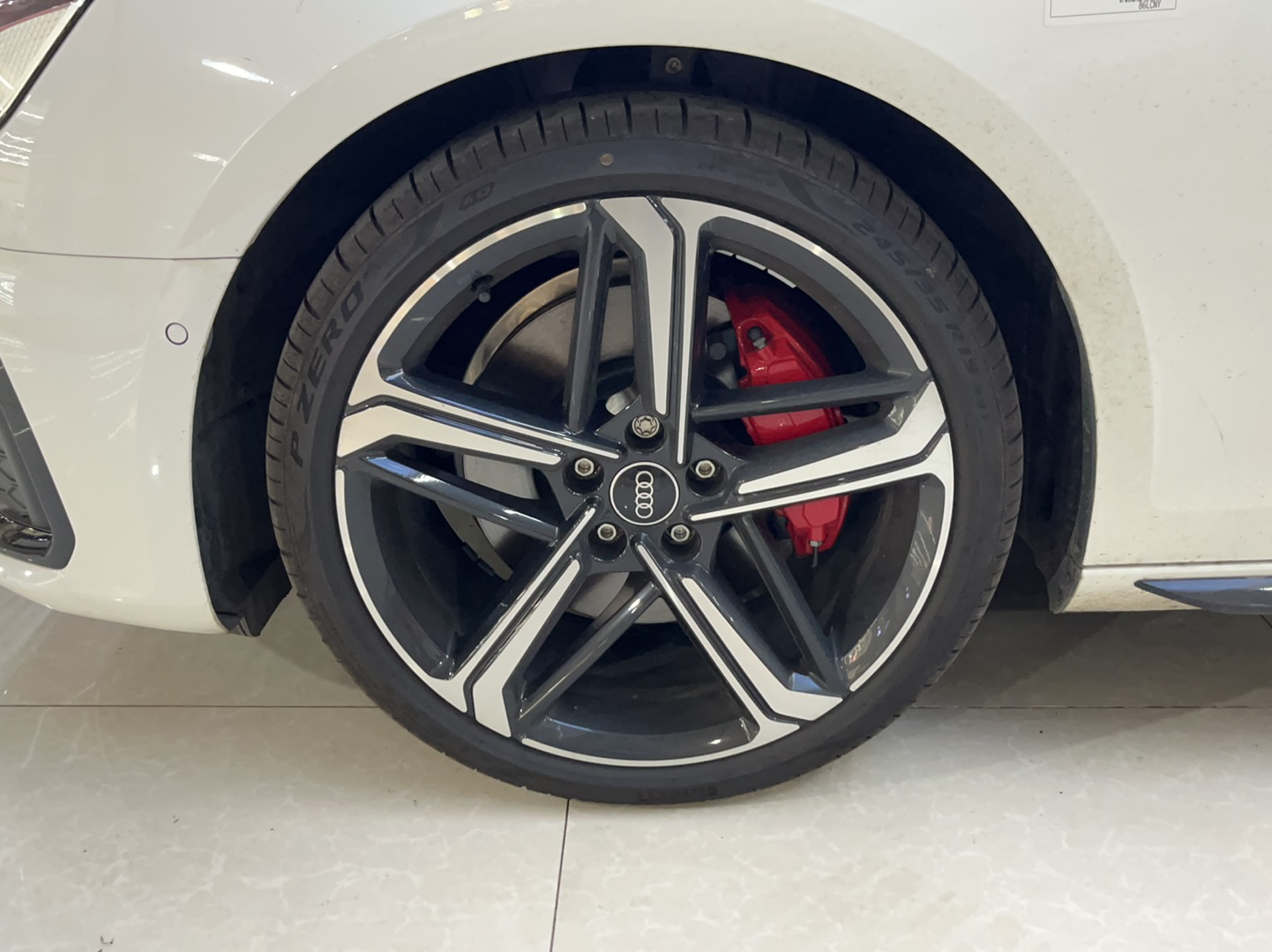 奥迪A4L 2022款 45 TFSI quattro 臻选动感型