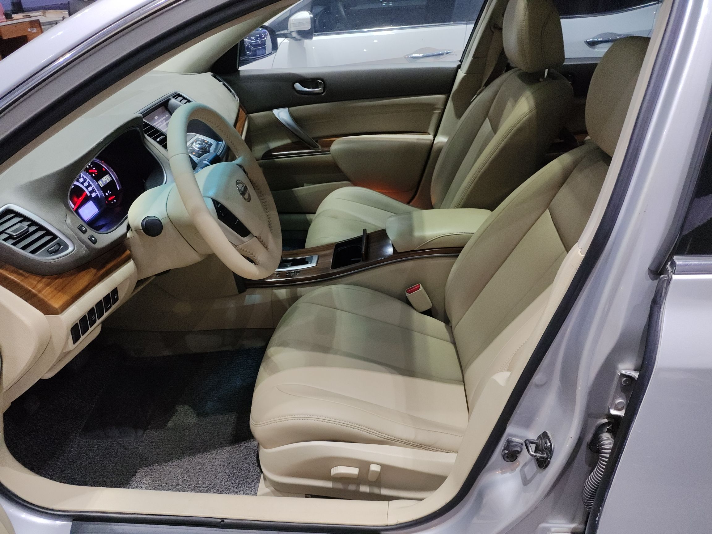 日产 天籁 2011款 2.5L XL领先版