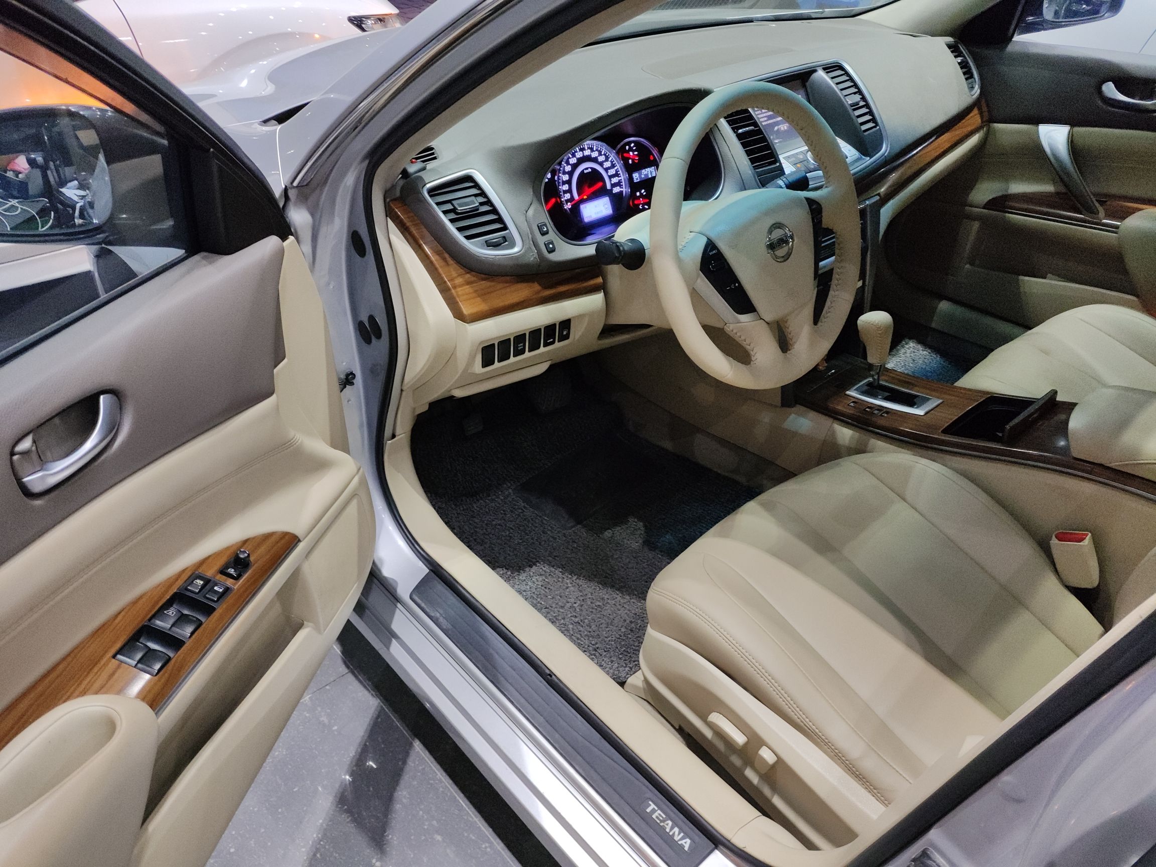 日产 天籁 2011款 2.5L XL领先版