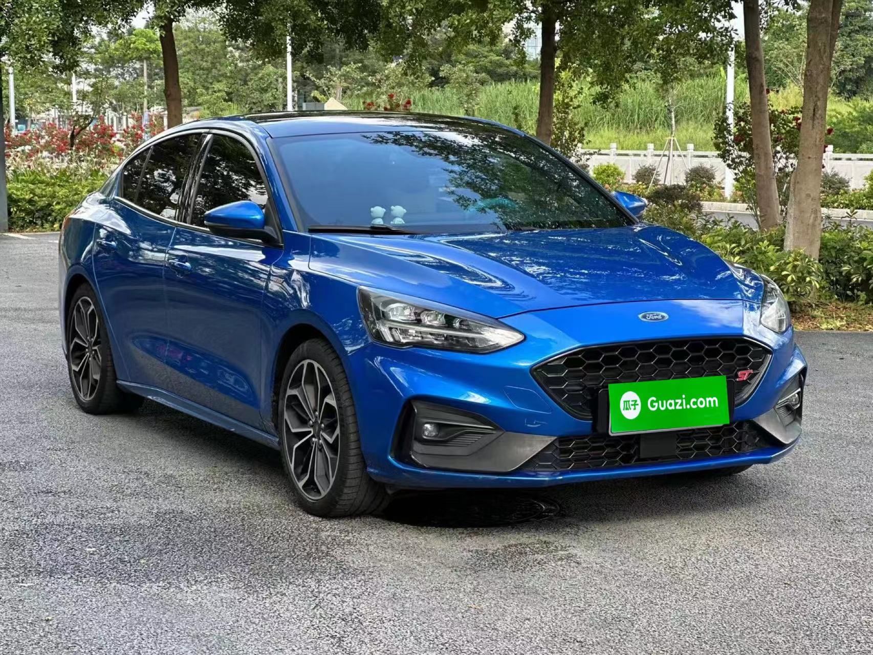 福特 福克斯 2021款 三厢 EcoBoost 180 自动ST Line