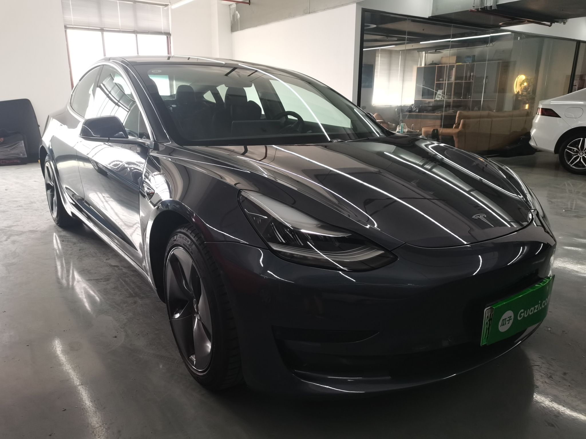 特斯拉 Model 3 2019款 标准续航后驱升级版