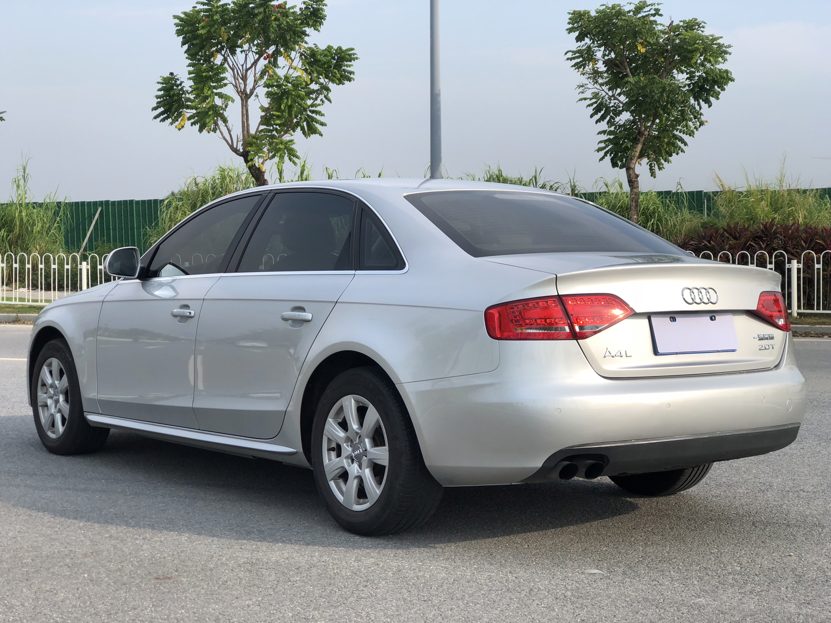 奥迪A4L 2012款 2.0 TFSI 自动舒适型