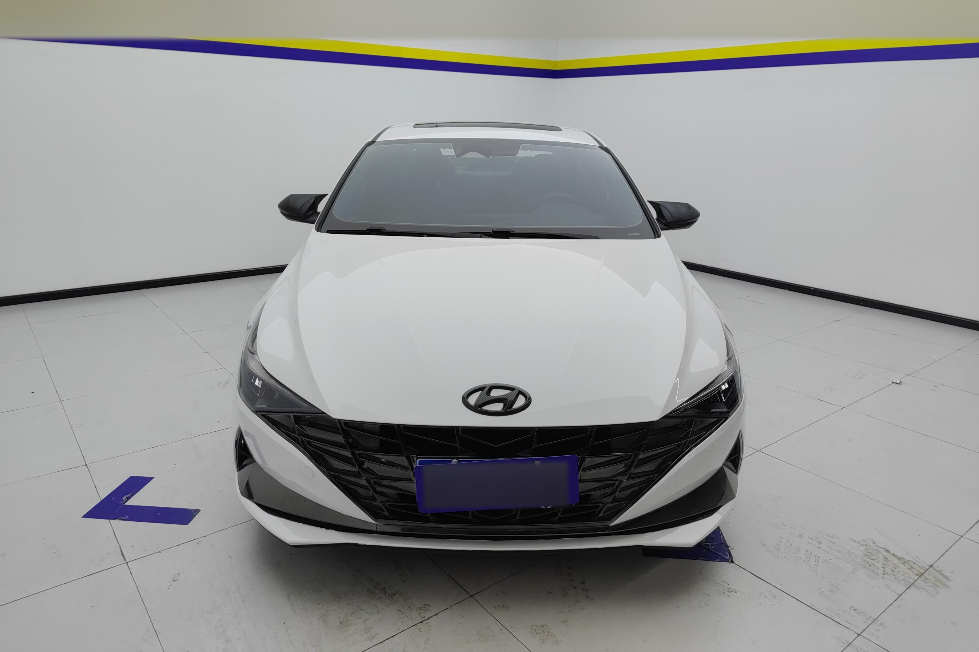 现代 伊兰特 2021款 240TGDi DCT LUX尊贵版