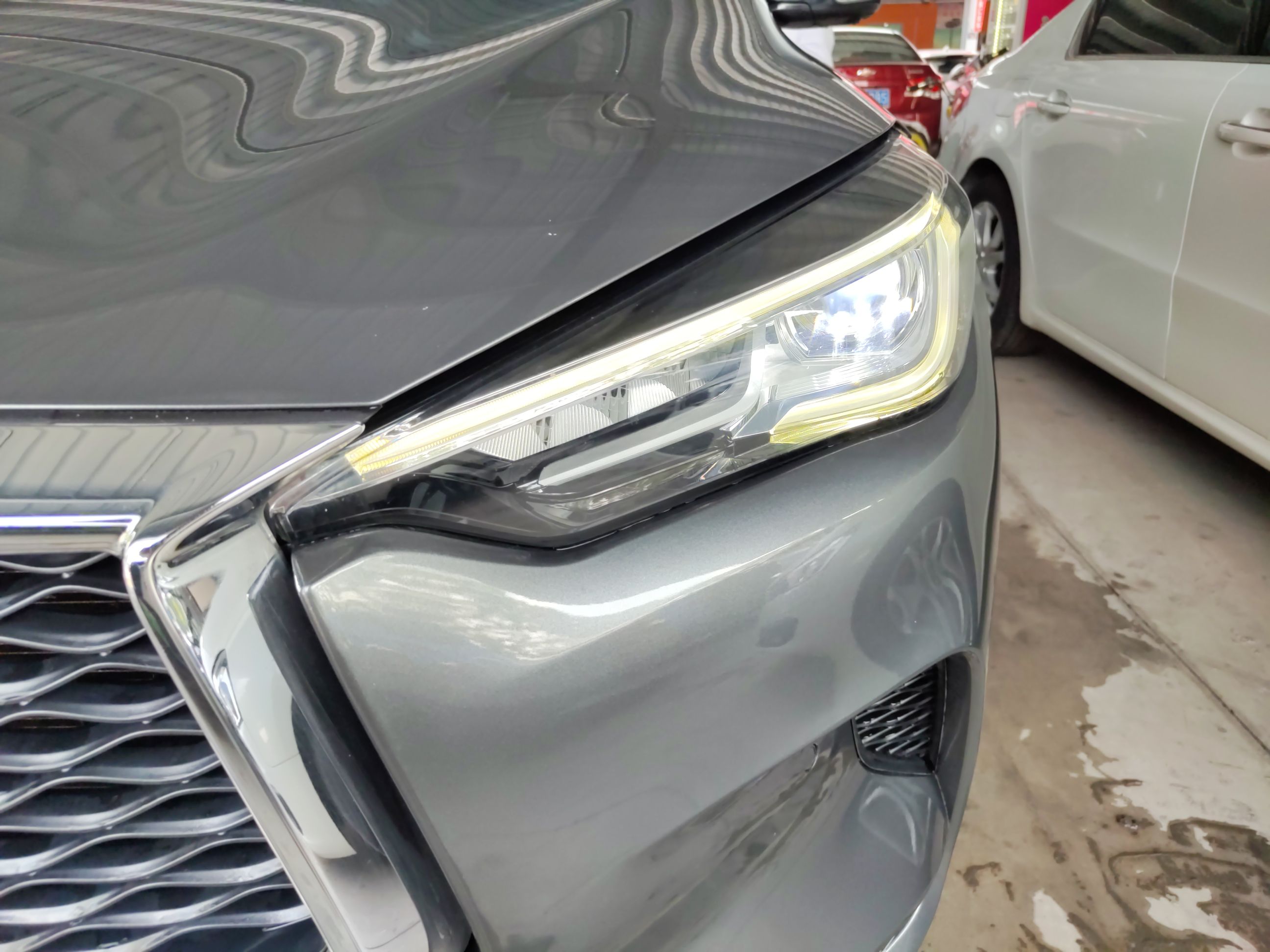 英菲尼迪QX50 2018款 2.0T 四驱菁英版