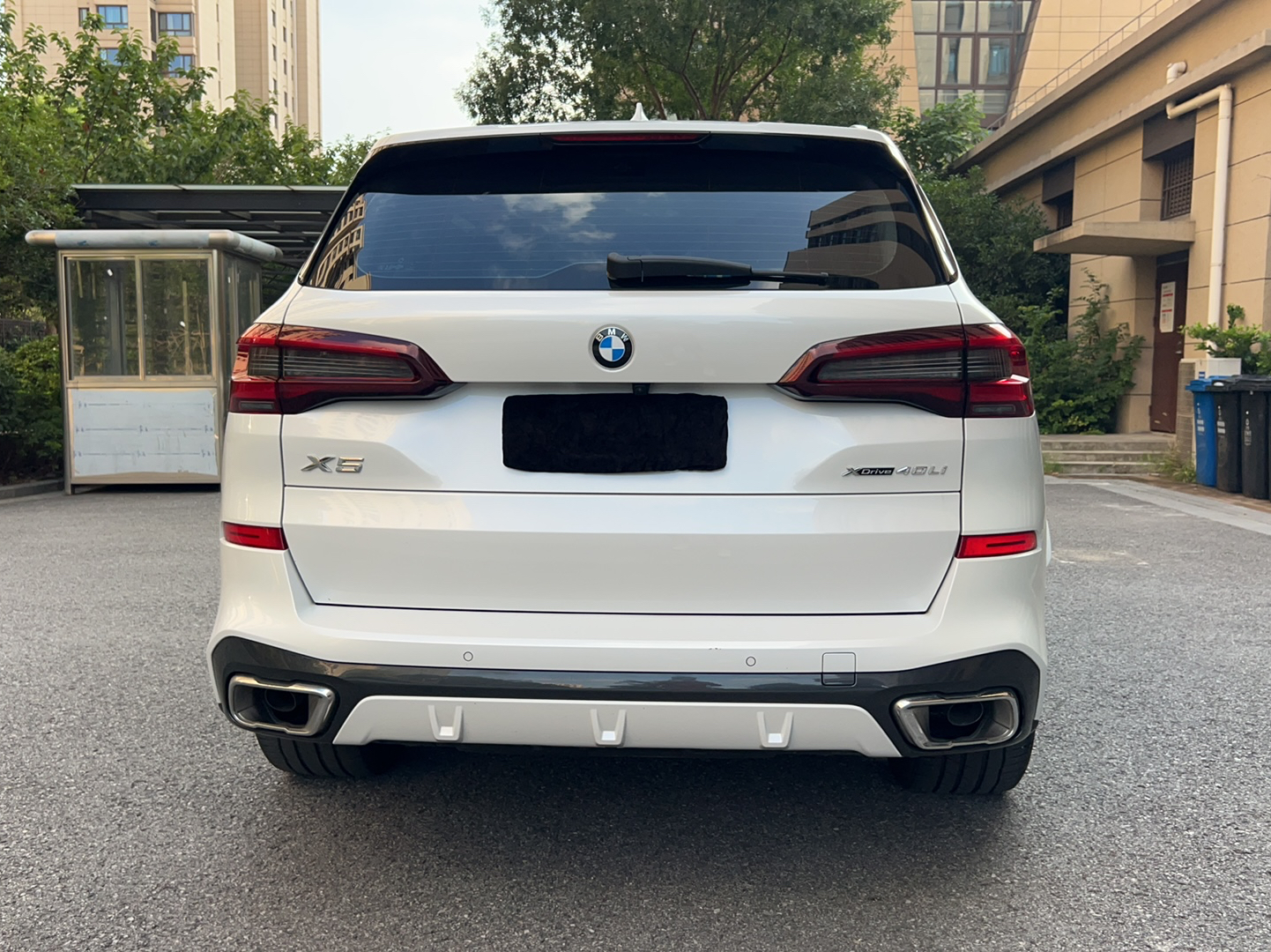 宝马X5 2022款 改款 xDrive 30Li 尊享型M运动套装