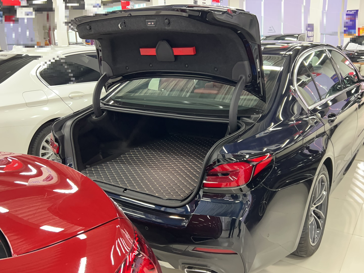 宝马5系新能源 2022款 改款三 535Le 先锋版M运动套装