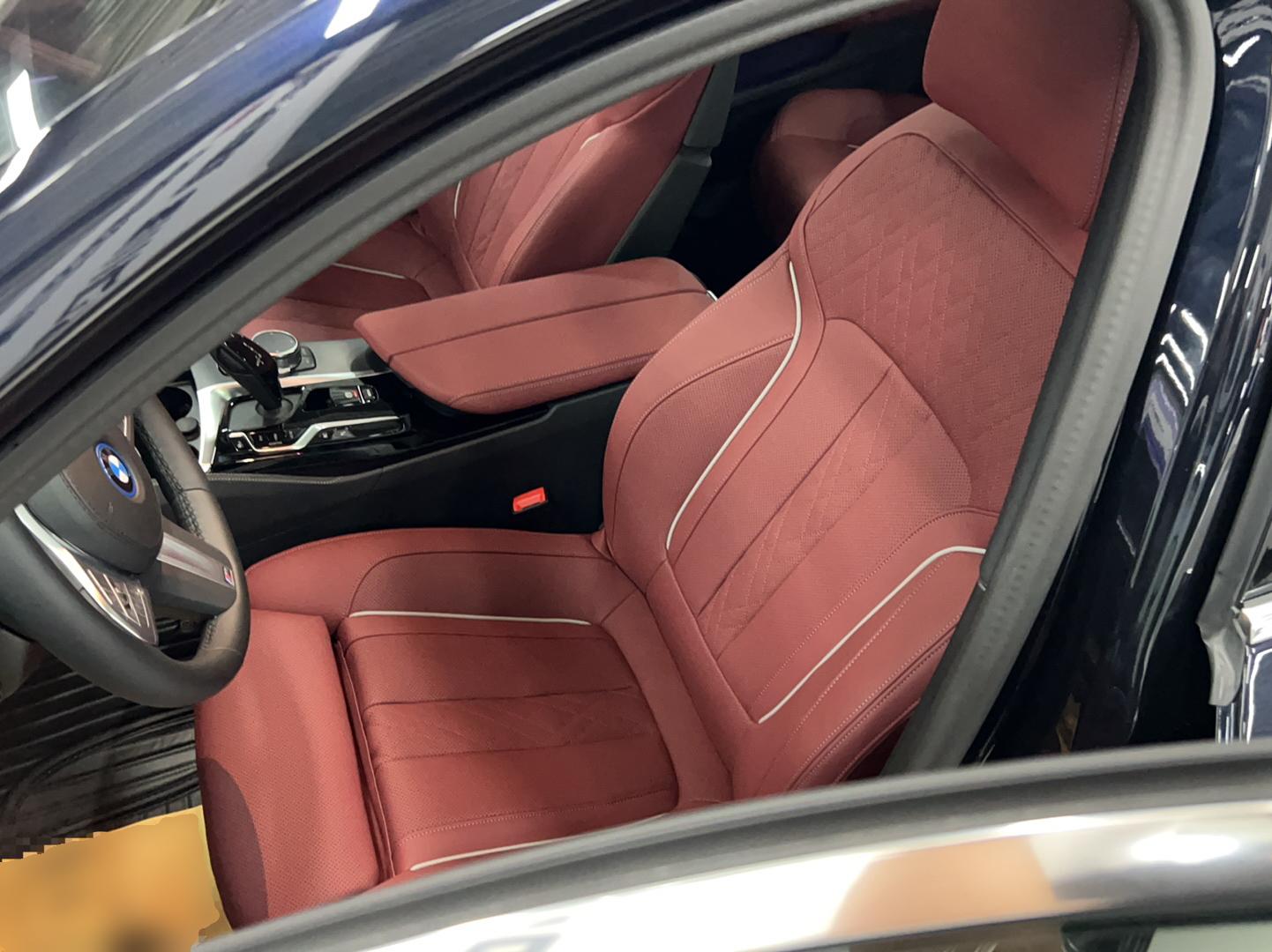 宝马5系新能源 2022款 改款三 535Le 先锋版M运动套装