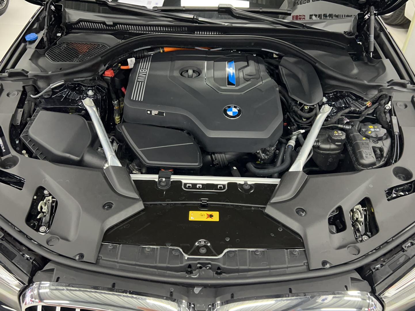 宝马5系新能源 2022款 改款三 535Le 先锋版M运动套装