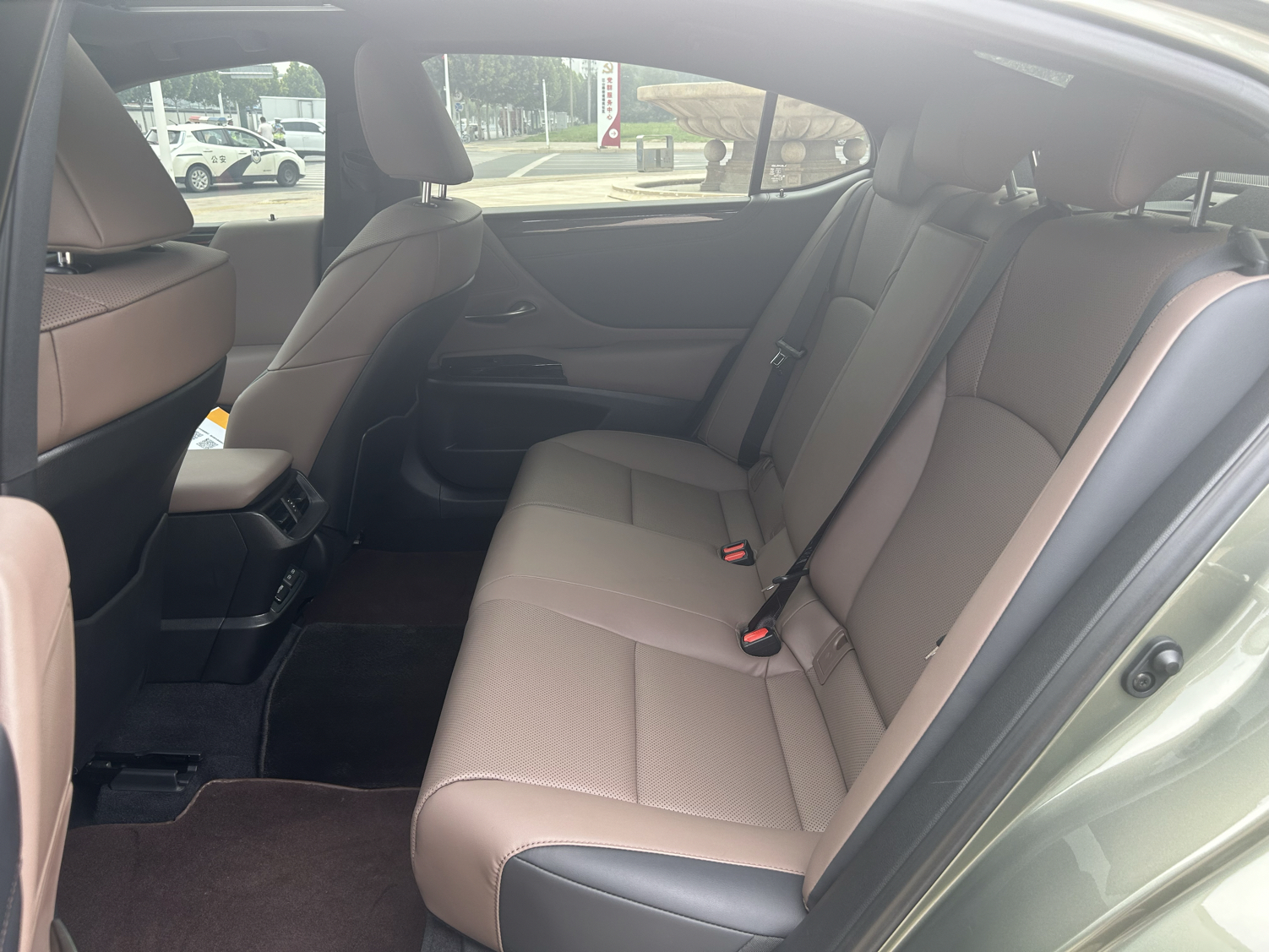 雷克萨斯ES 2021款 200 卓越版