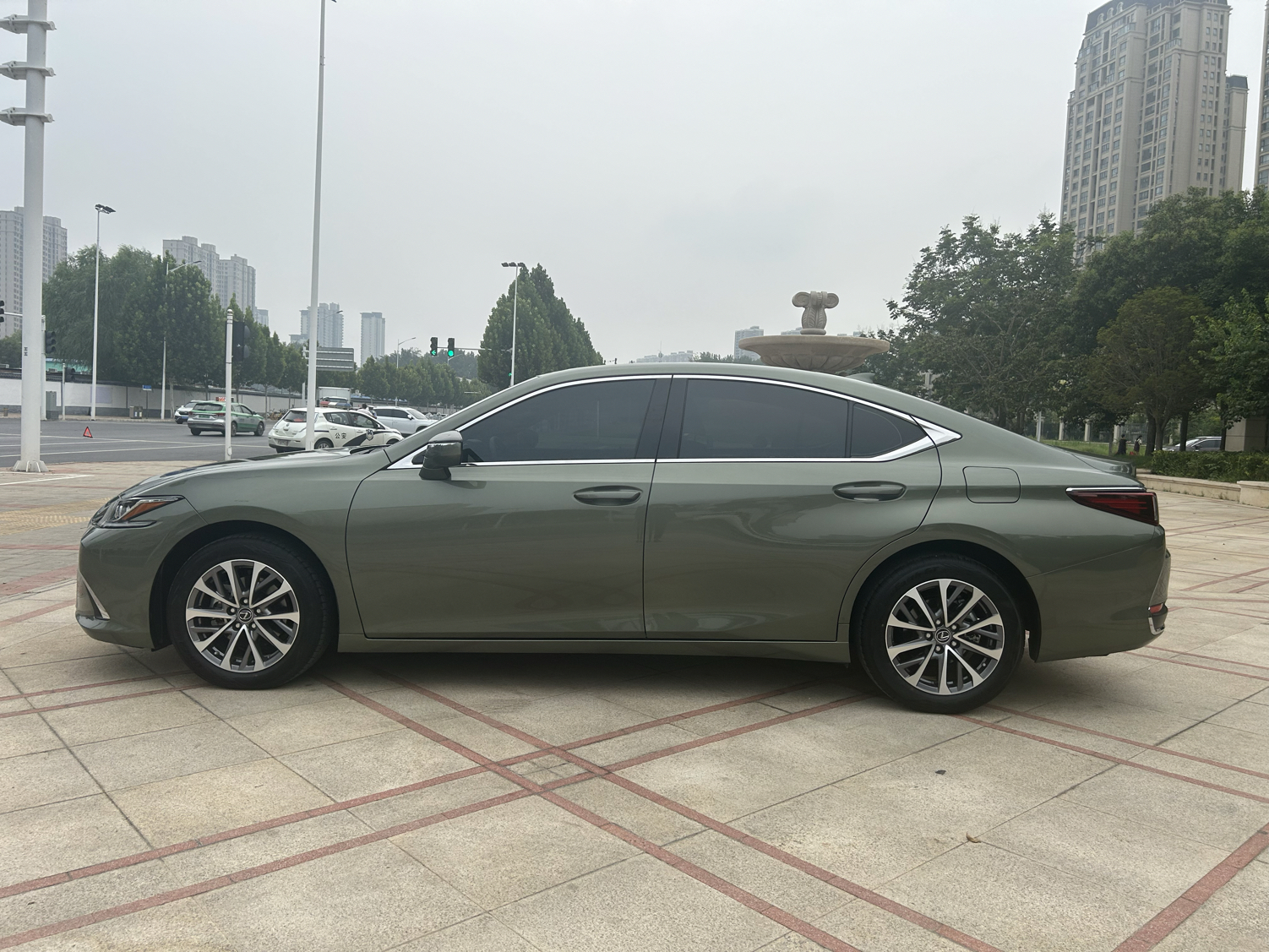 雷克萨斯ES 2021款 200 卓越版