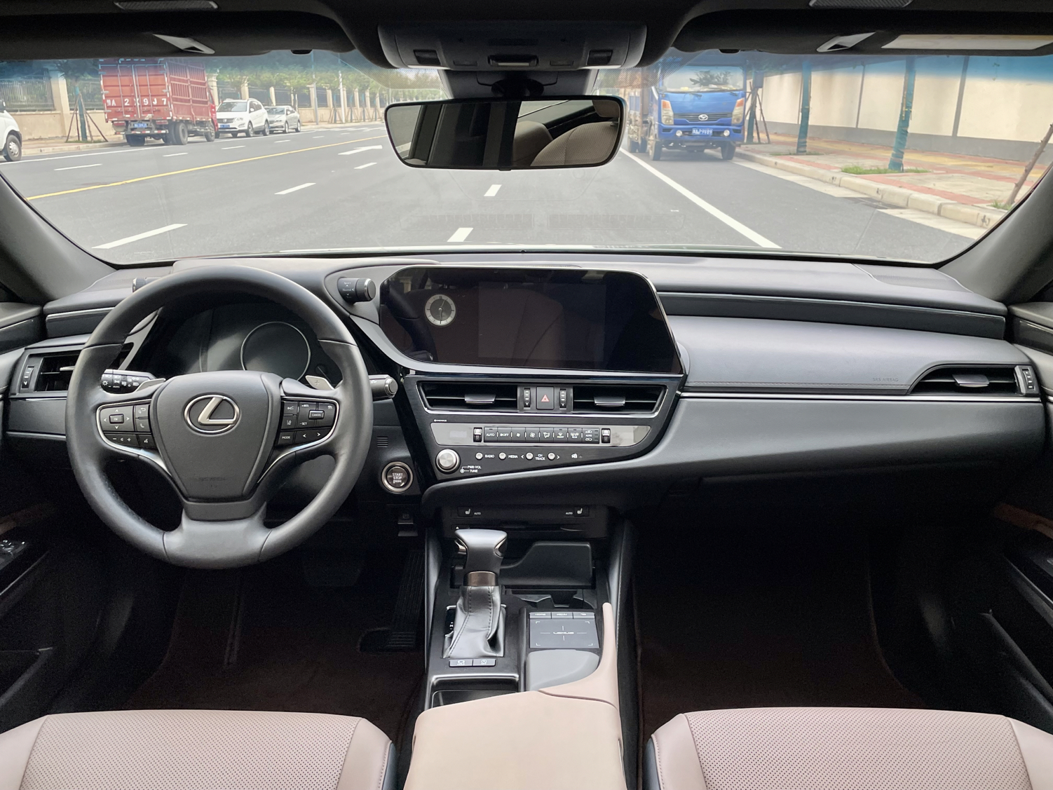 雷克萨斯ES 2021款 200 卓越版