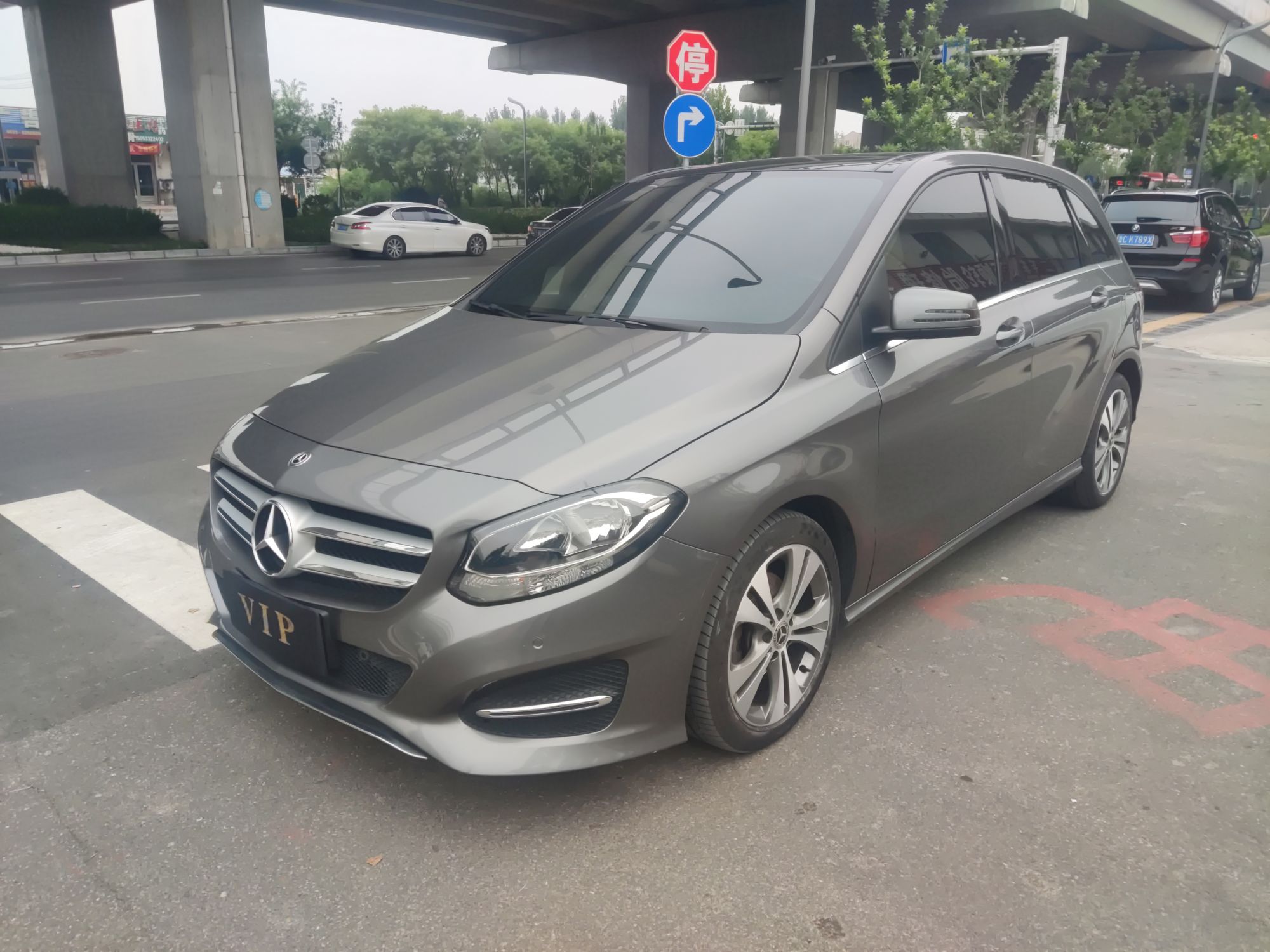 奔驰B级 2018款 B 200 动感型(进口)