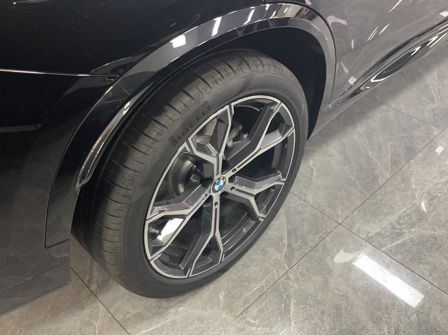 宝马X5 2022款 改款 xDrive 40Li M运动套装