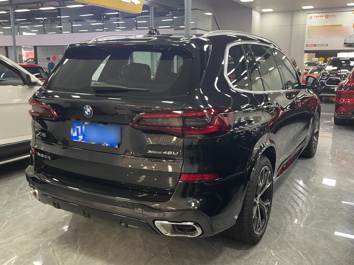 宝马X5 2022款 改款 xDrive 40Li M运动套装