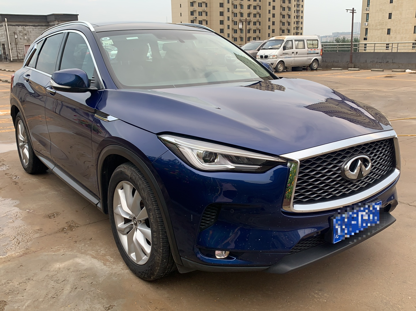 英菲尼迪QX50 2018款 2.0T 两驱时尚版