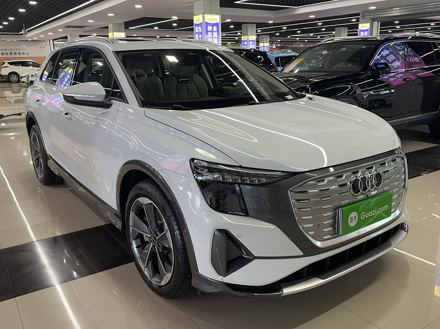 奥迪Q5 e-tron 2022款 40 e-tron 星耀型 锦衣套装