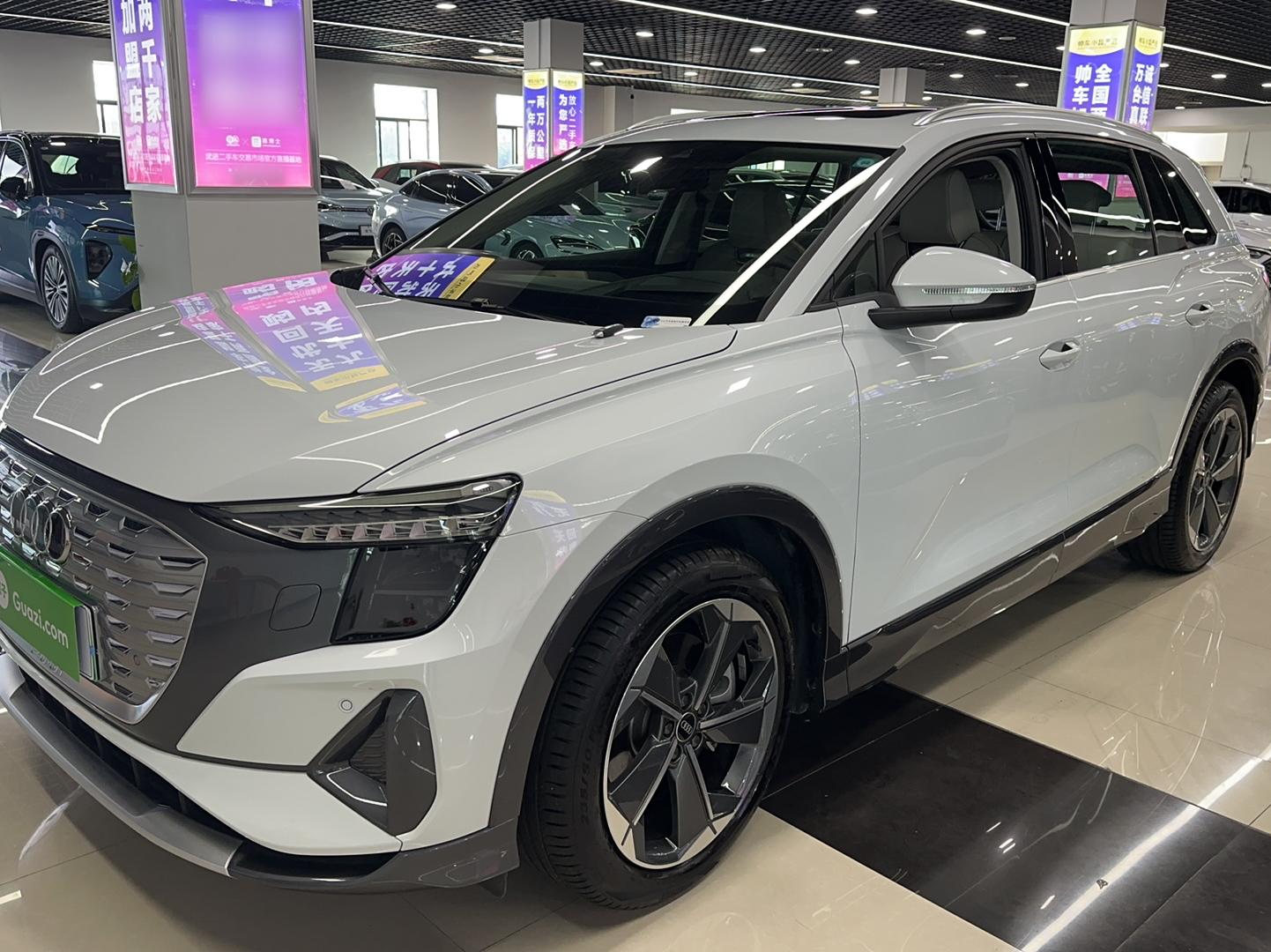 奥迪Q5 e-tron 2022款 40 e-tron 星耀型 锦衣套装