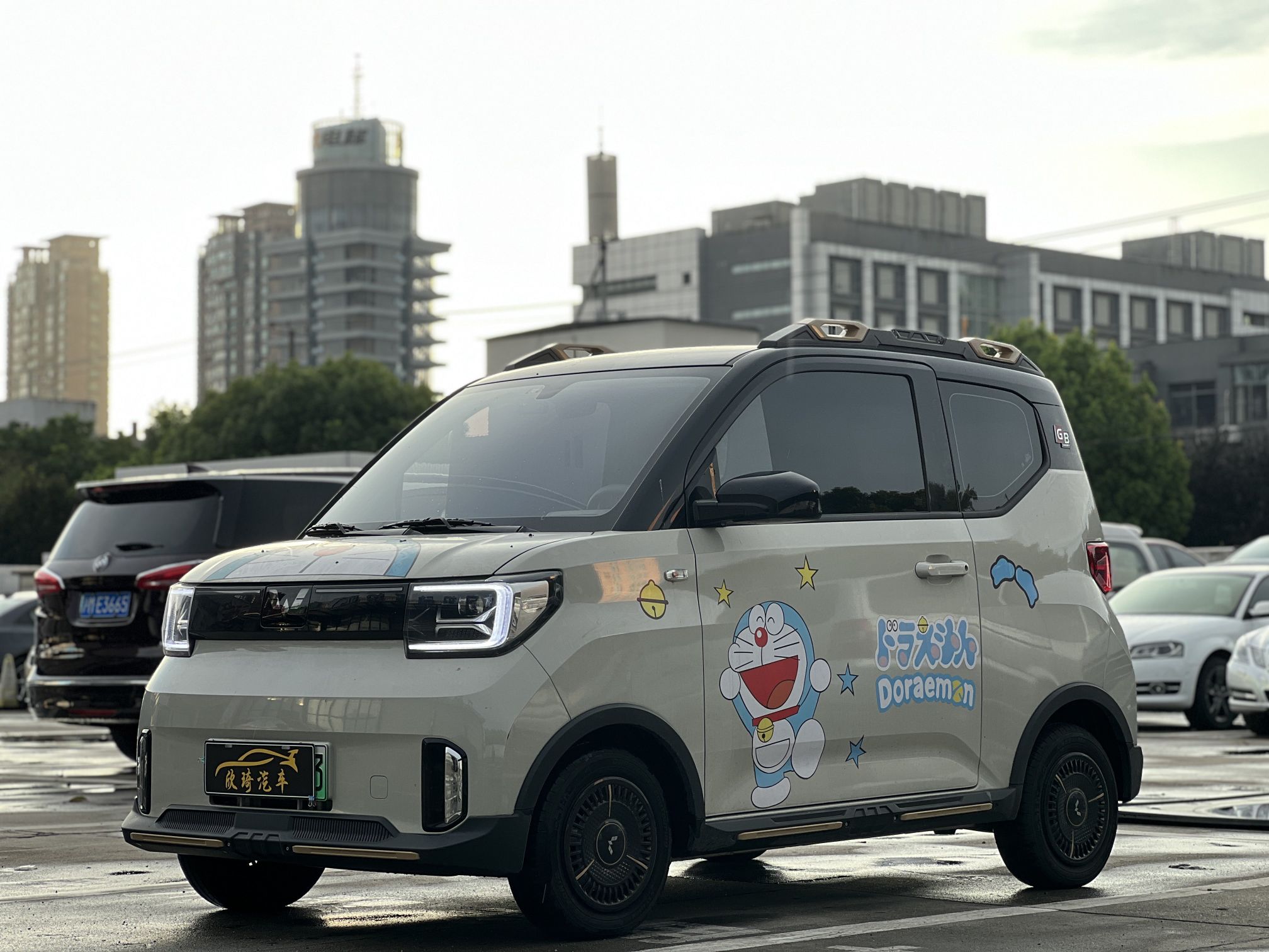 五菱汽车 宏光MINI EV 2022款 GAMEBOY 300km 玩咖款 磷酸铁锂