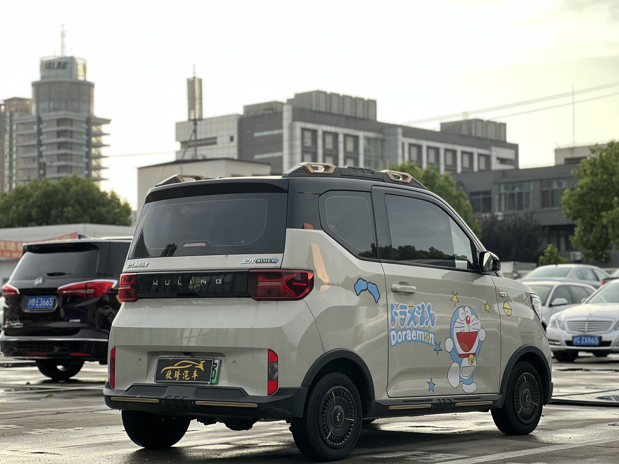 五菱汽车 宏光MINI EV 2022款 GAMEBOY 300km 玩咖款 磷酸铁锂