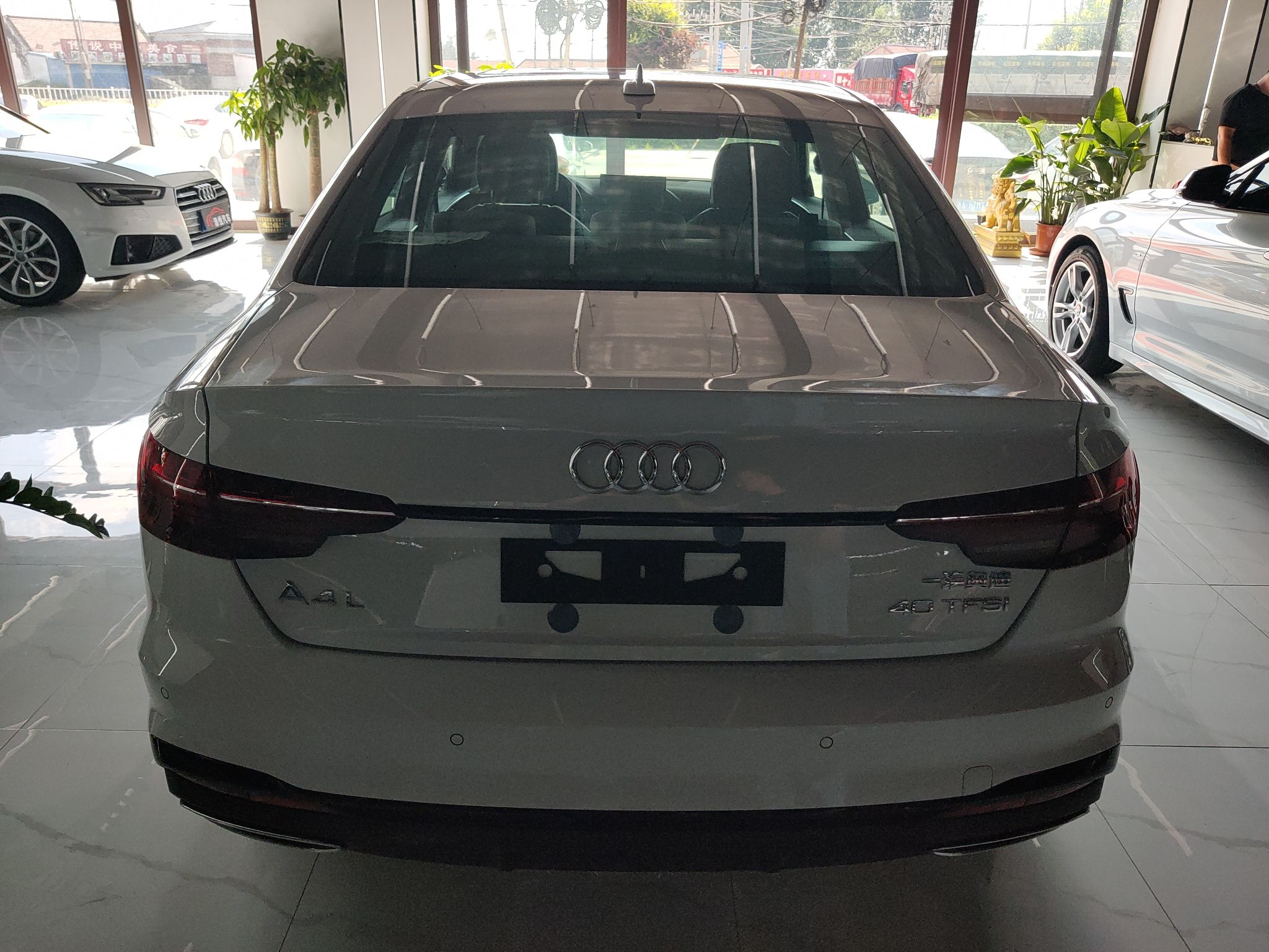 奥迪A4L 2023款 40 TFSI 豪华动感型