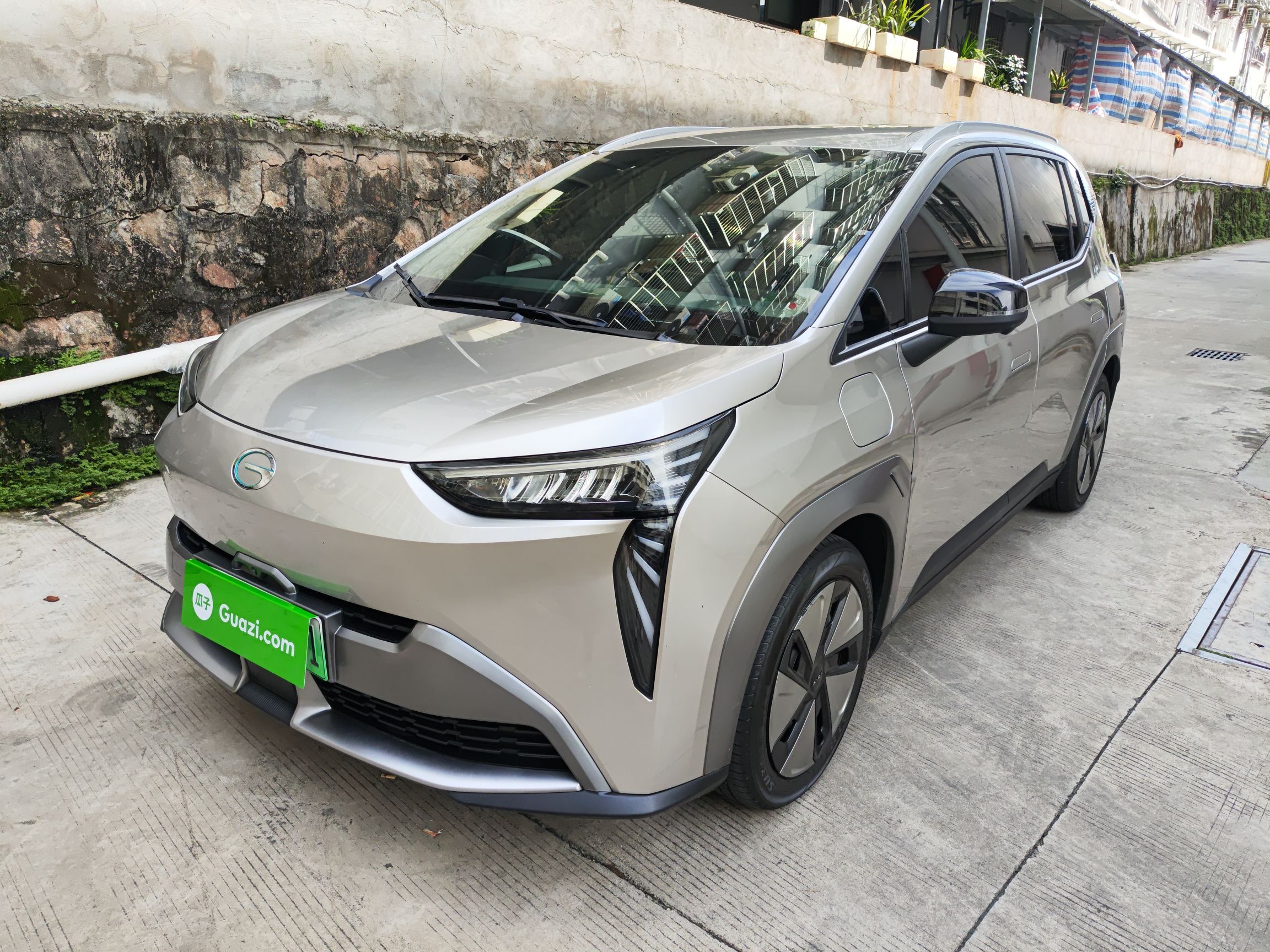 广汽埃安 AION Y 2022款 70 畅享版 磷酸铁锂