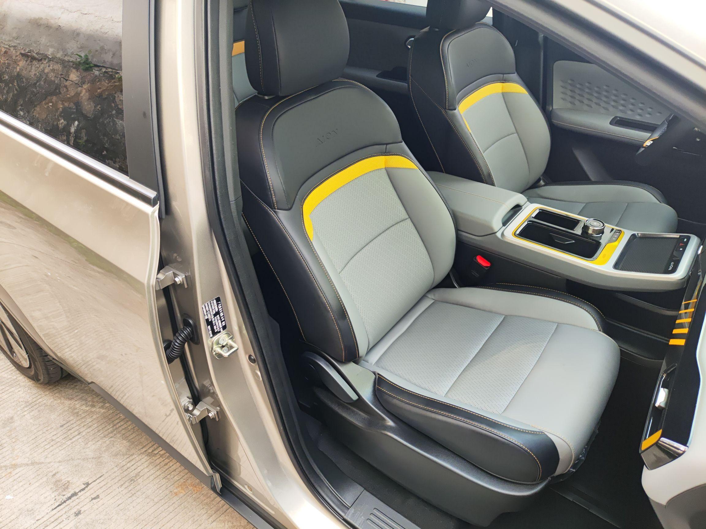 广汽埃安 AION Y 2022款 70 畅享版 磷酸铁锂