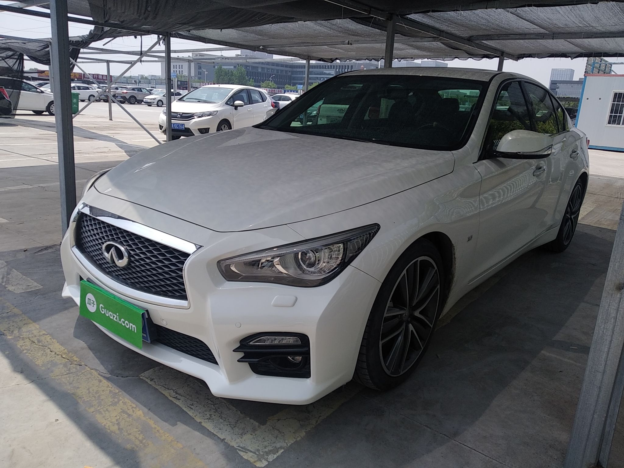 英菲尼迪Q50 2014款 3.7L 豪华运动版(进口)