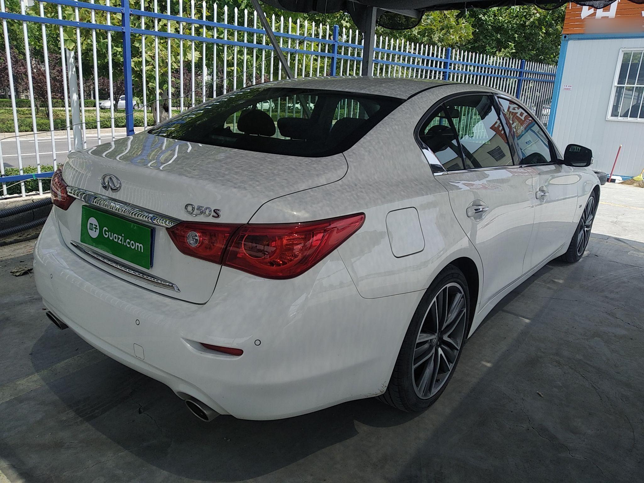 英菲尼迪Q50 2014款 3.7L 豪华运动版(进口)