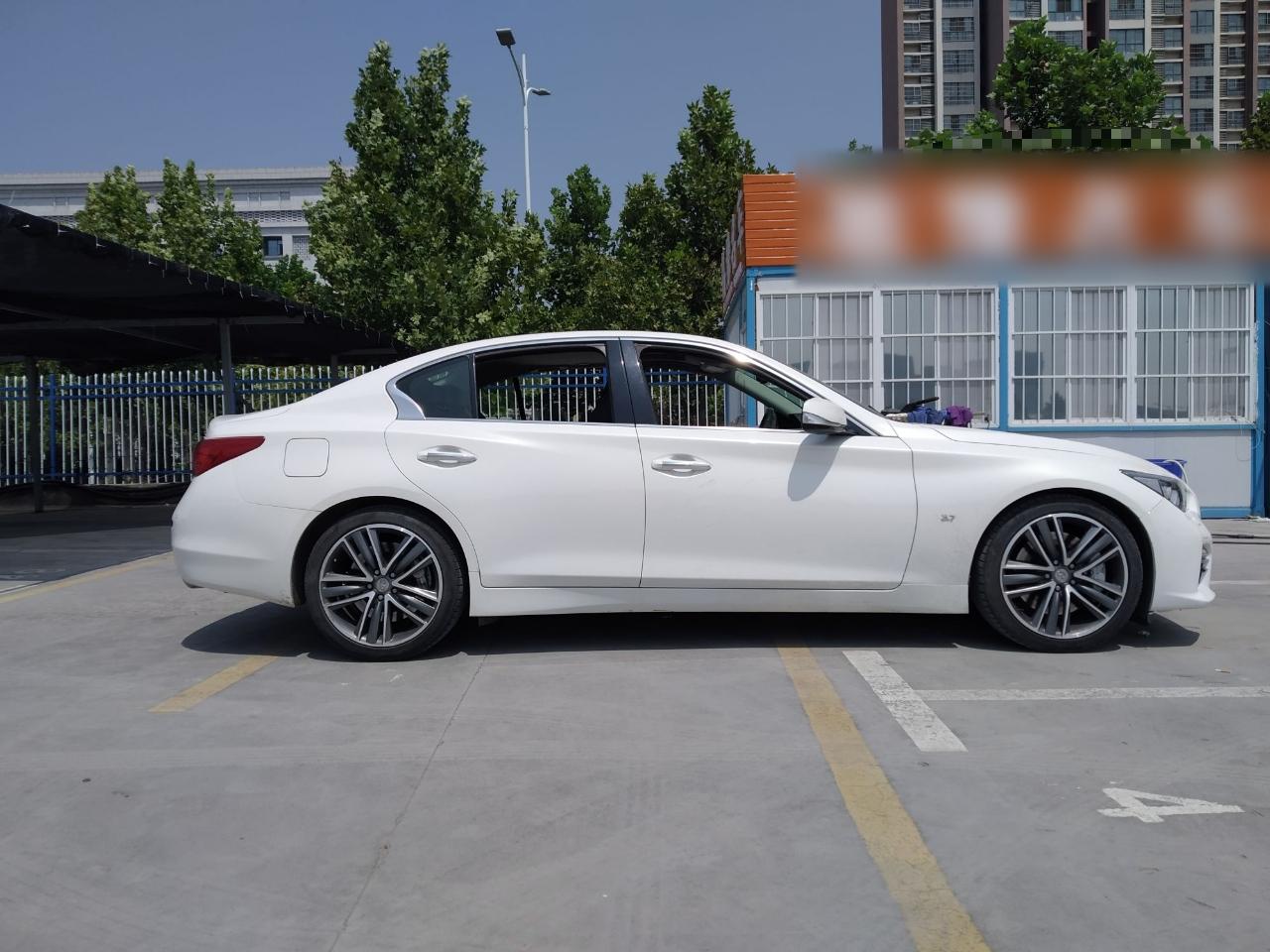 英菲尼迪Q50 2014款 3.7L 豪华运动版(进口)