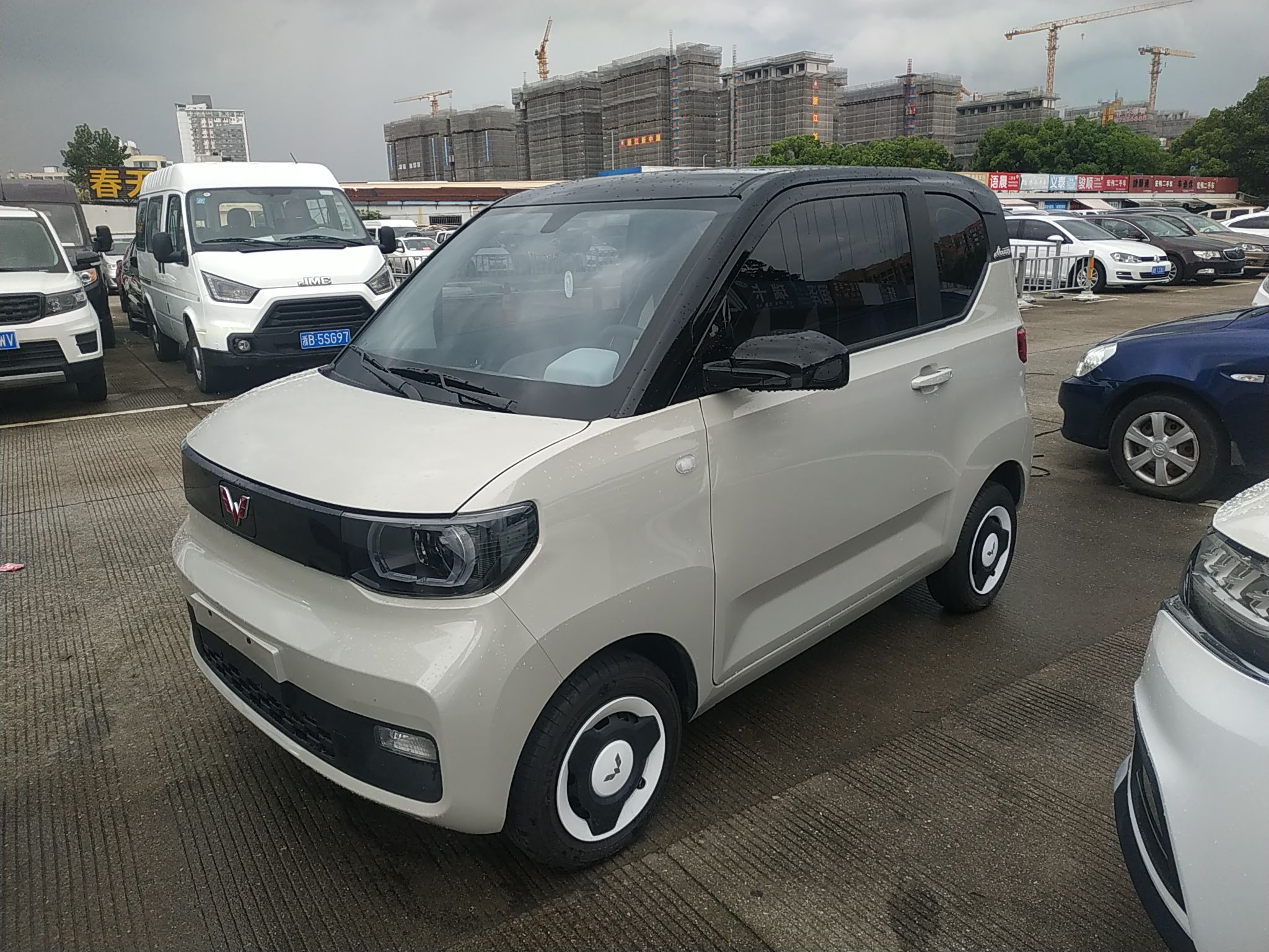 五菱汽车 宏光MINI EV 2021款 马卡龙时尚款 磷酸铁锂