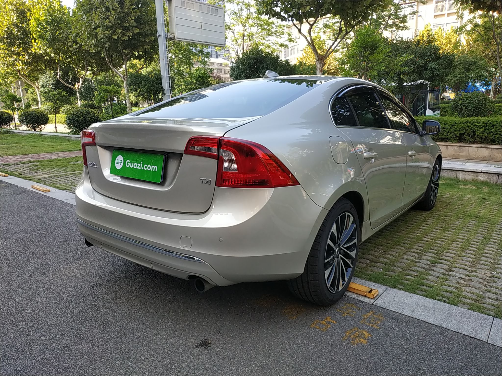 沃尔沃S60 2018款 S60L T4 智远进取版