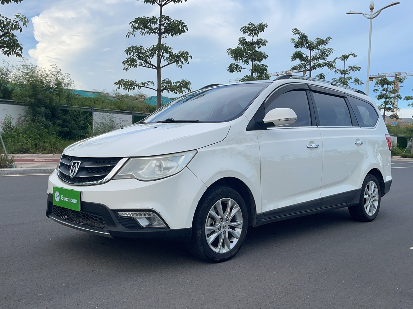 宝骏730 2014款 1.5L 手动舒适ESP版 7座