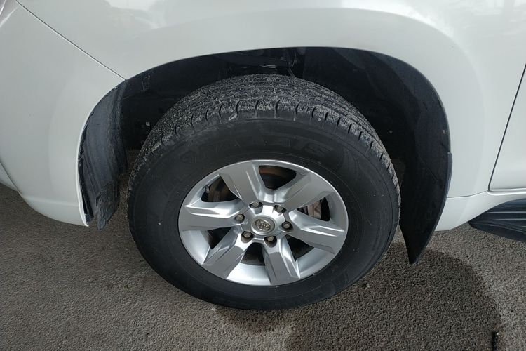 丰田 普拉多 2015款 2.7L 自动标准版车身外观35