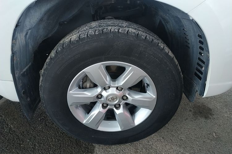 丰田 普拉多 2015款 2.7L 自动标准版车身外观10