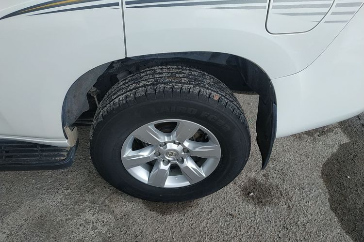 丰田 普拉多 2015款 2.7L 自动标准版车身外观51