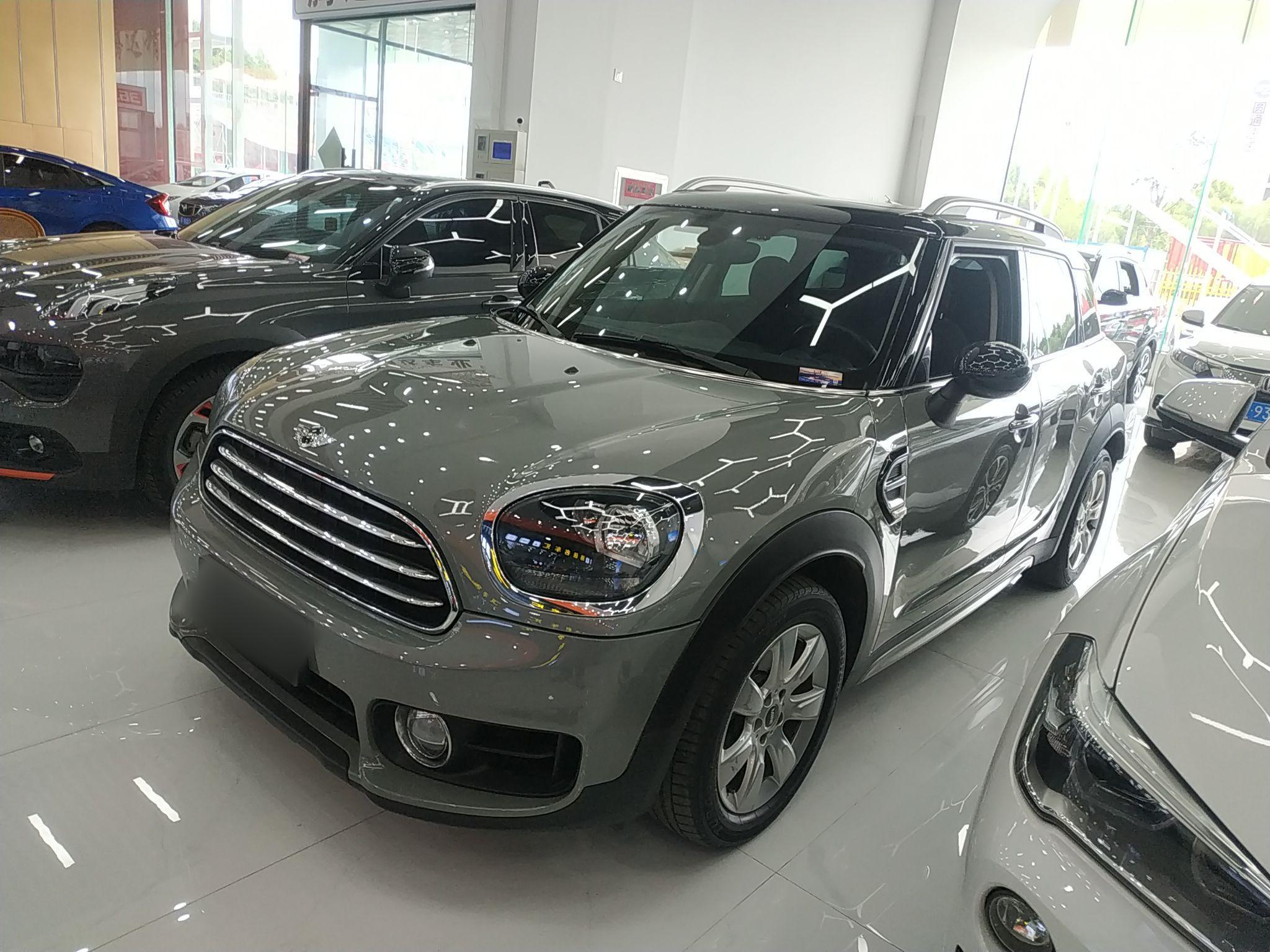 2017款 MINI COUNTRYMAN(进口) 1.5T COOPER ALL4 非常假日版 辣椒红图片