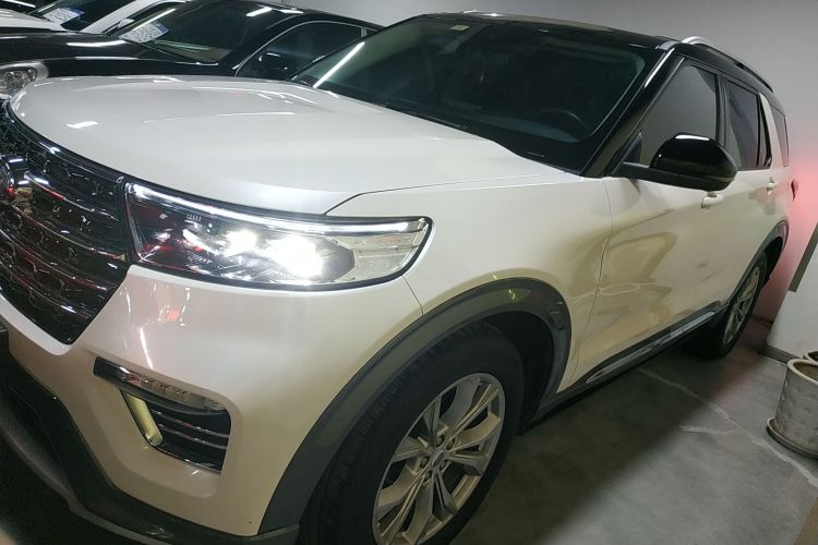 福特 探险者 2020款 EcoBoost 285 四驱风尚版 6座车身外观4