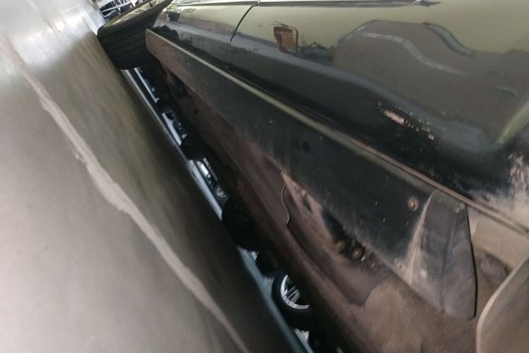 福特 探险者 2020款 EcoBoost 285 四驱风尚版 6座机舱底盘30