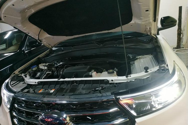 福特 探险者 2020款 EcoBoost 285 四驱风尚版 6座机舱底盘24