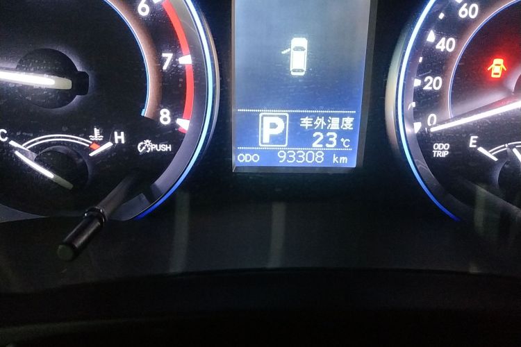 丰田 汉兰达 2017款 2.0T 四驱精英版 7座中控内饰15