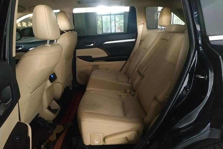 丰田 汉兰达 2017款 2.0T 四驱精英版 7座中控内饰21