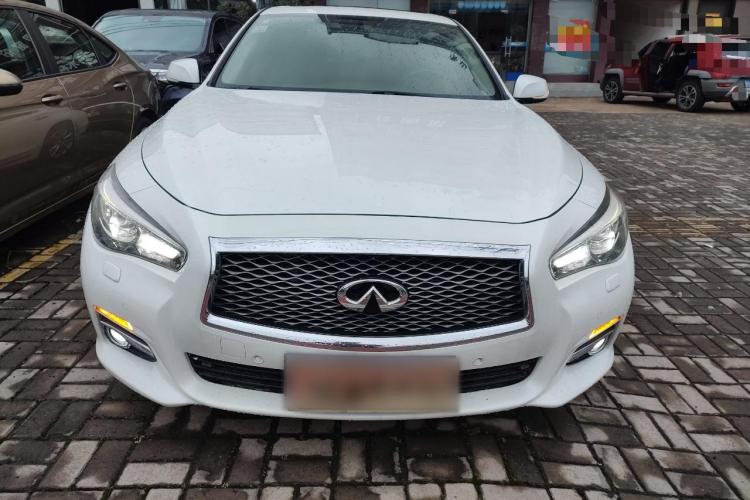 英菲尼迪Q50L 2015款 2.0T 悦享版车身外观2