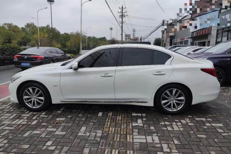 英菲尼迪Q50L 2015款 2.0T 悦享版车身外观4