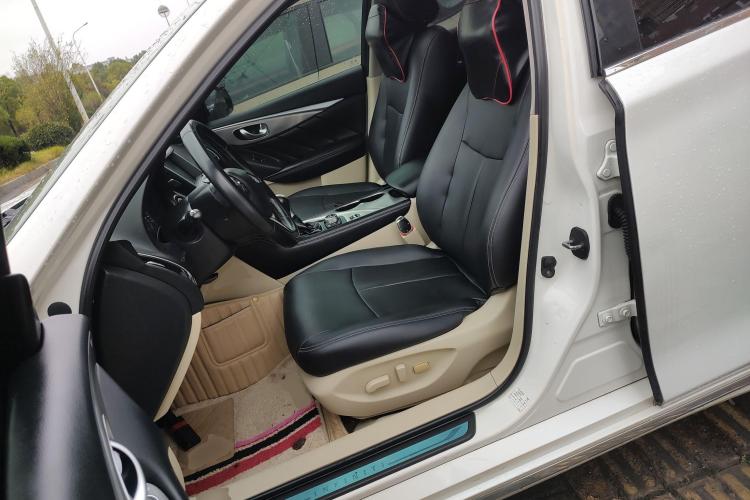 英菲尼迪Q50L 2015款 2.0T 悦享版中控内饰19