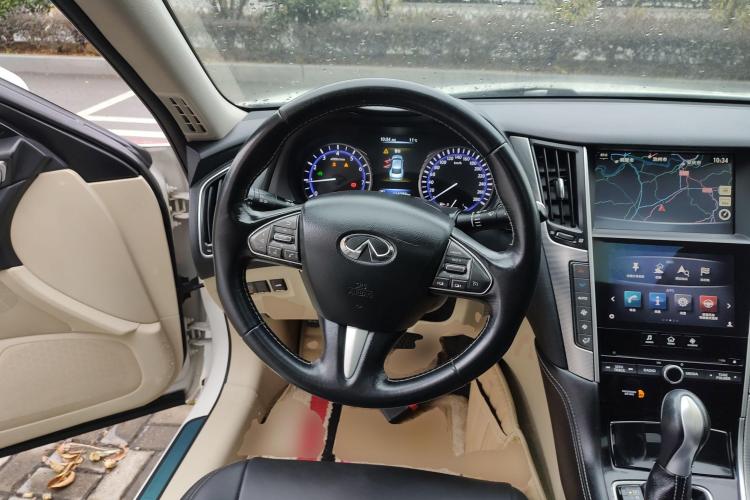 英菲尼迪Q50L 2015款 2.0T 悦享版中控内饰13