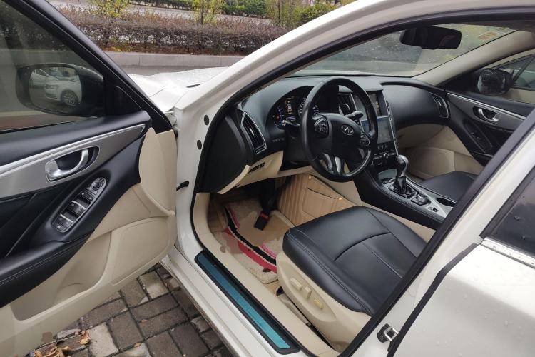 英菲尼迪Q50L 2015款 2.0T 悦享版中控内饰20